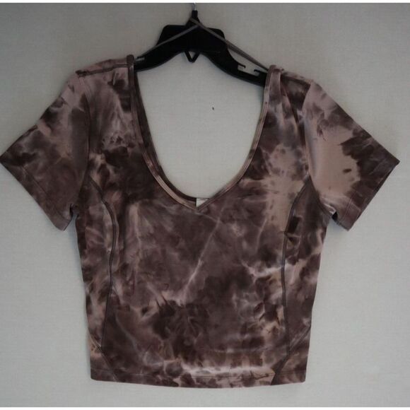 Lululemon LW3FSCS Women's Sz 6 Diamond Dye Berry Lunar Rock Align Crop Tee $78 - Picture 1 of 7